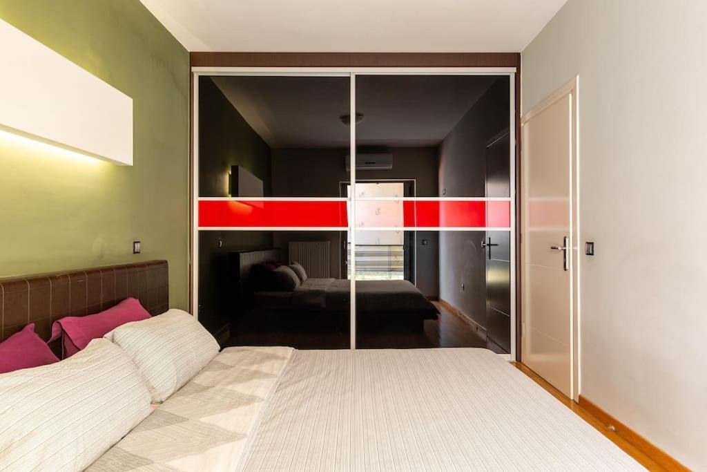Myrto Living In Luxury And Enjoying The View Ária